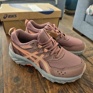 Asics GEL-VENTURE 9 GRADE SCHOOL. Color Rubble Red/Fawn. Size 1.5. New.